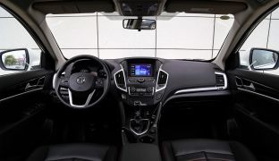 Dongfeng AX7