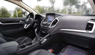 Dongfeng AX7